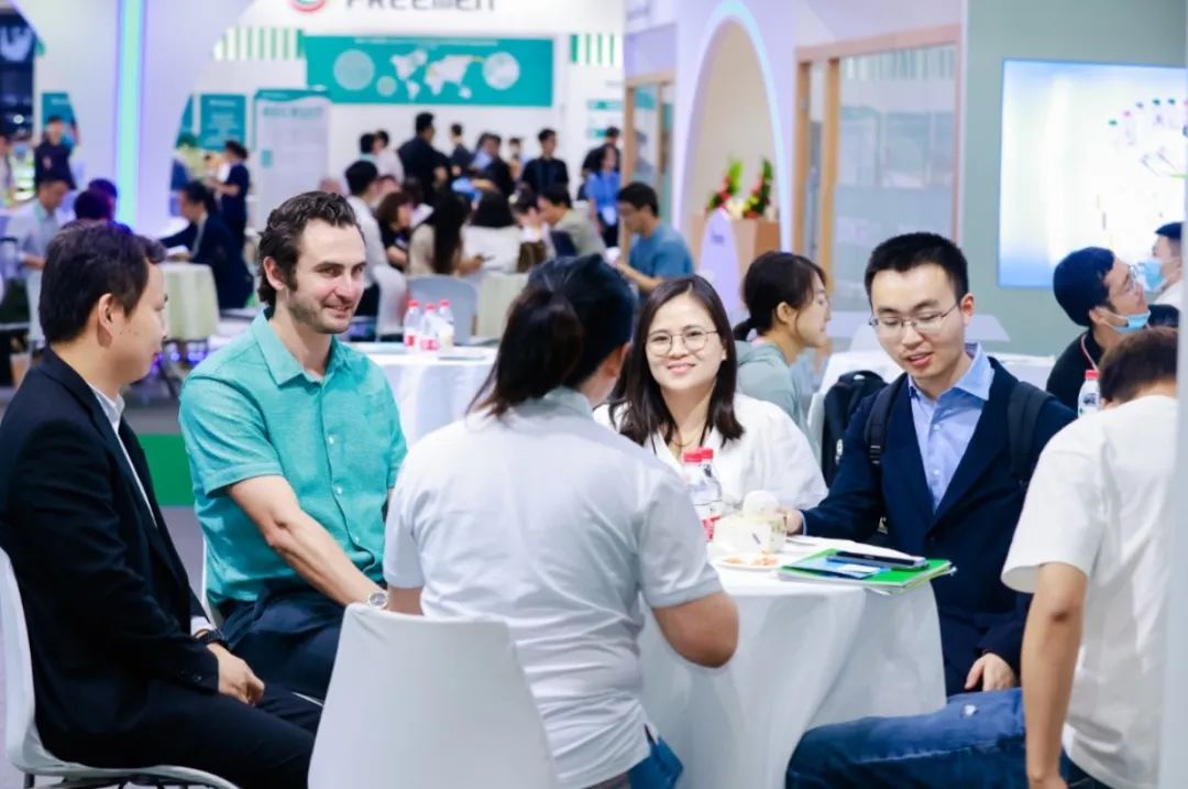 安徽古特生物展會(huì)現(xiàn)場(chǎng)洽談業(yè)務(wù) 安徽古特生物展會(huì)現(xiàn)場(chǎng)洽談業(yè)務(wù)